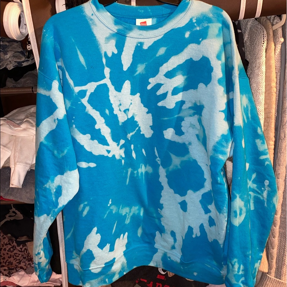 Custom bleach tie dyed sweatshirt - Picture 2 of 2